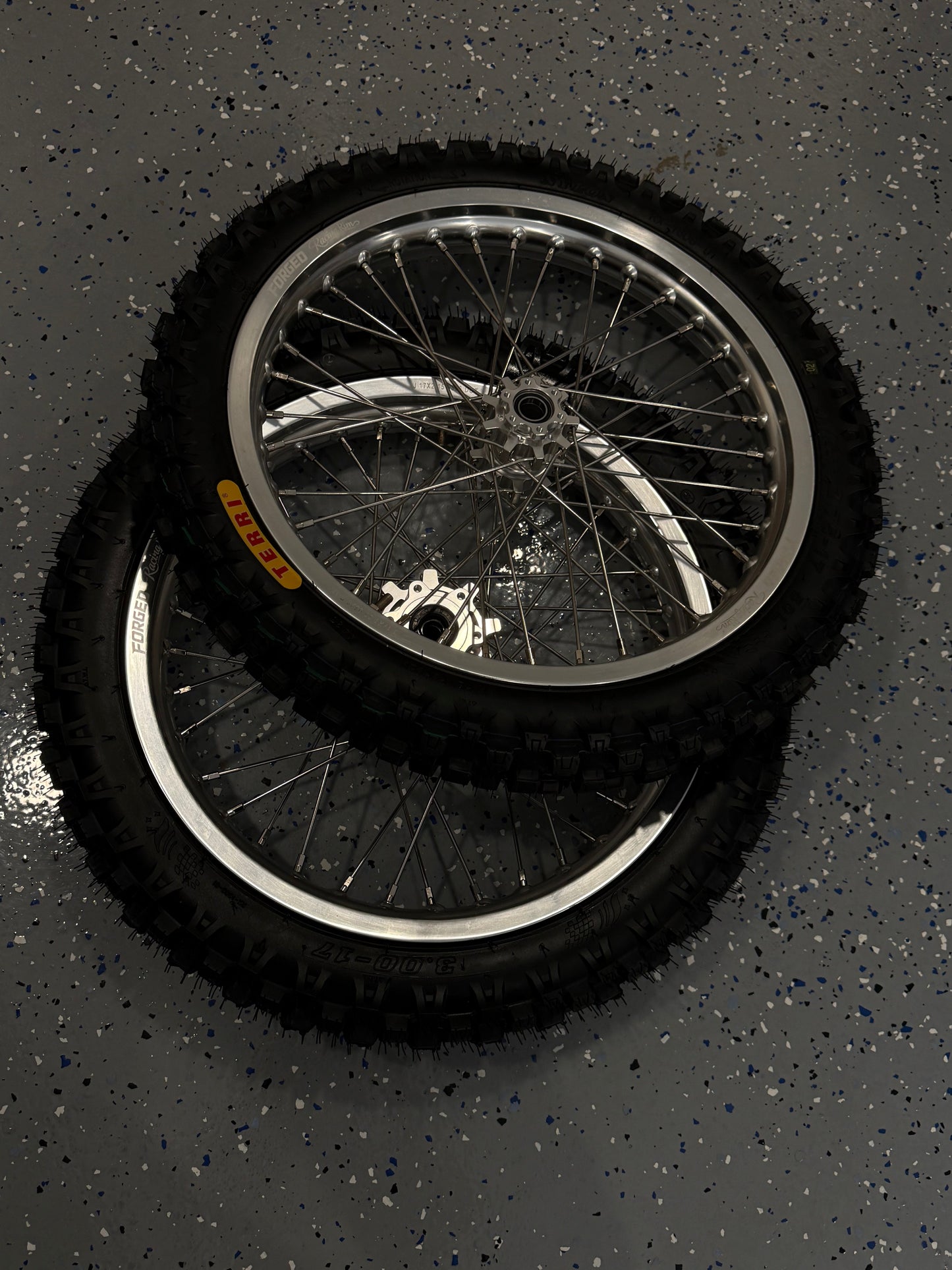 Chrome Talaria Dirt Wheelset